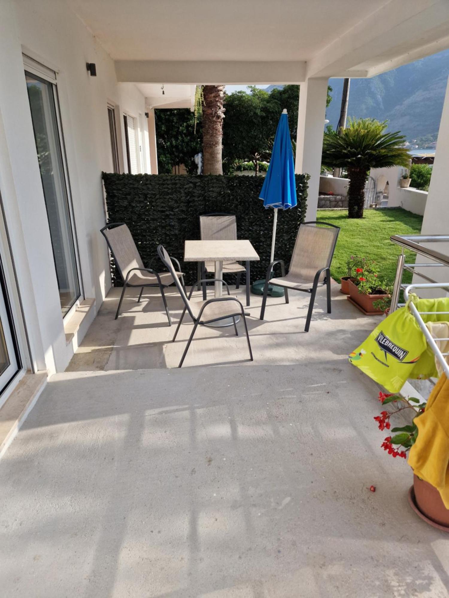 Waterfront Apartment Petrovina Kotor Eksteriør billede